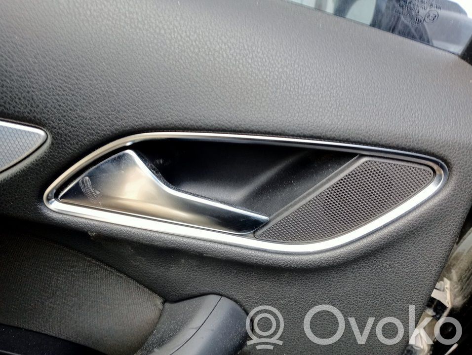 Audi Q3 8U Manecilla interna puerta trasera 