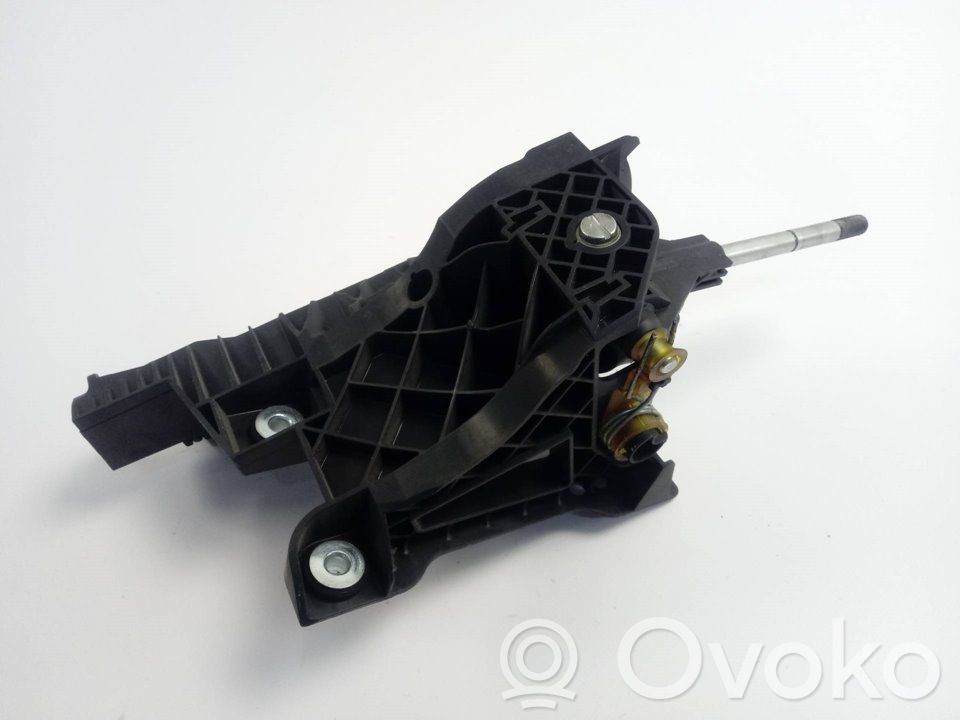 Gear shift rod   4721031101