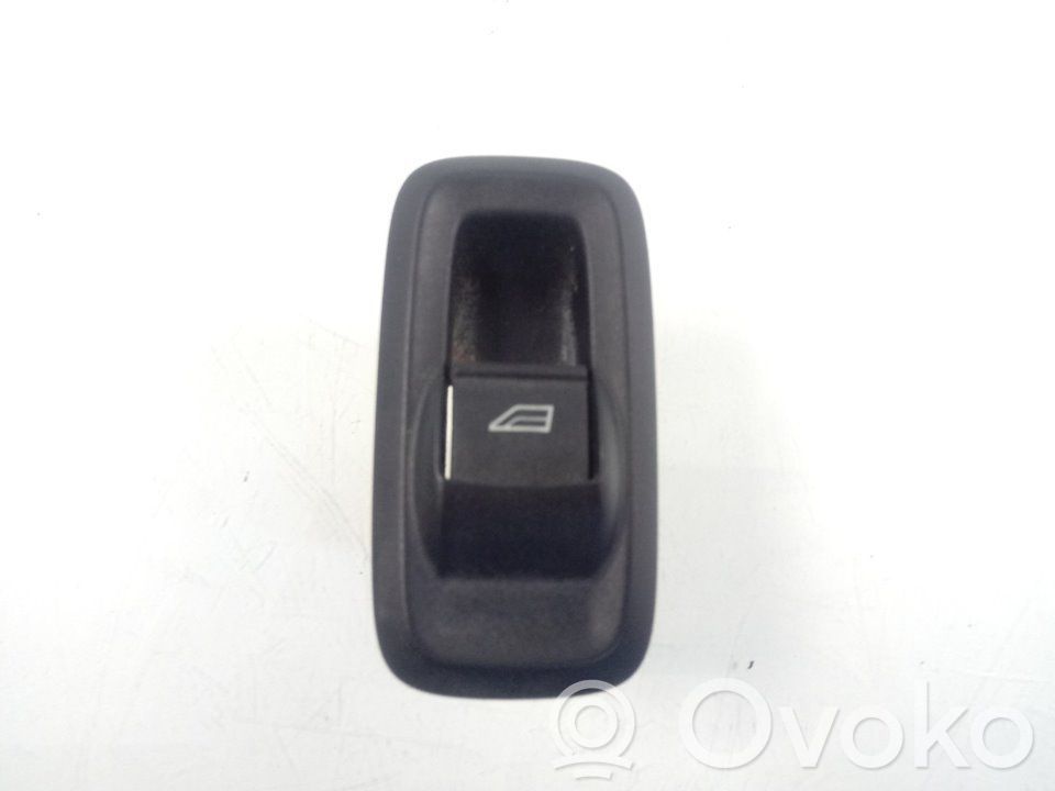 Interruptor del elevalunas eléctrico   8A6T14529AA