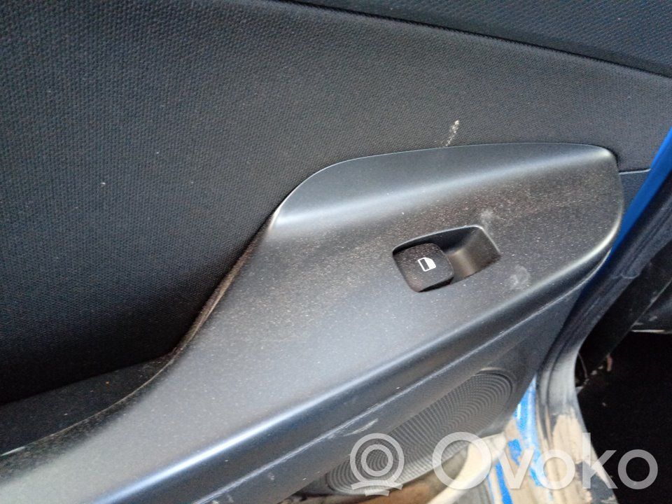 Hyundai Kona I Interruttore di controllo dell’alzacristalli elettrico