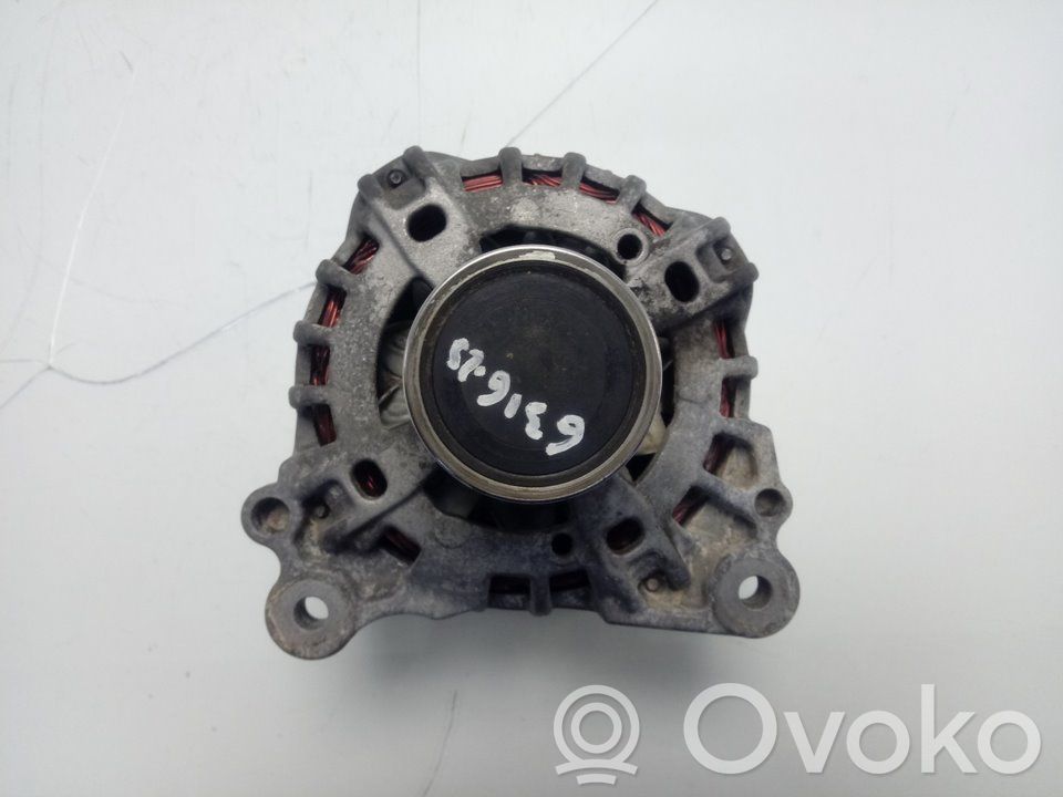 Alternador   04E903021M