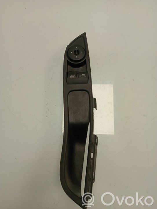 Ford Focus Electric window control switch 