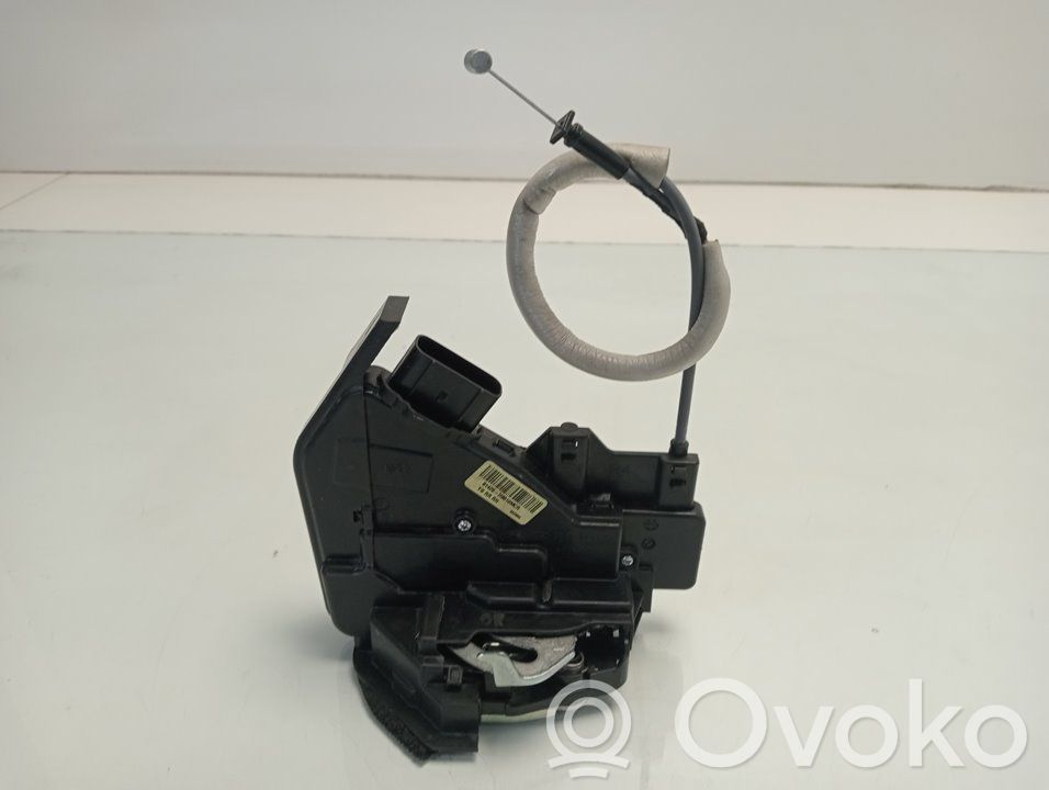 Cerradura de puerta trasera   81420H8010