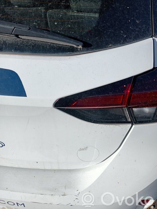 Opel Corsa F Takaluukun takavalot 