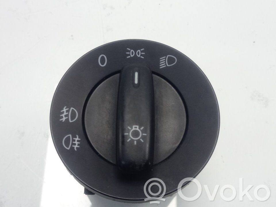 Interruptor de control del panel de luces   1K0941431BD