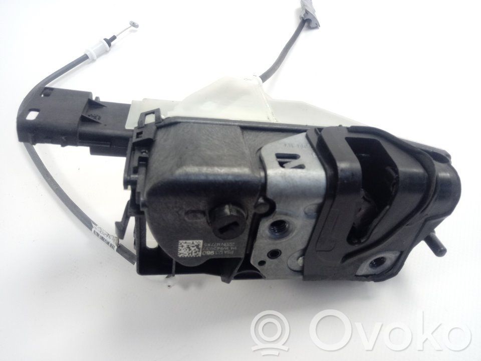 Front door lock   123980