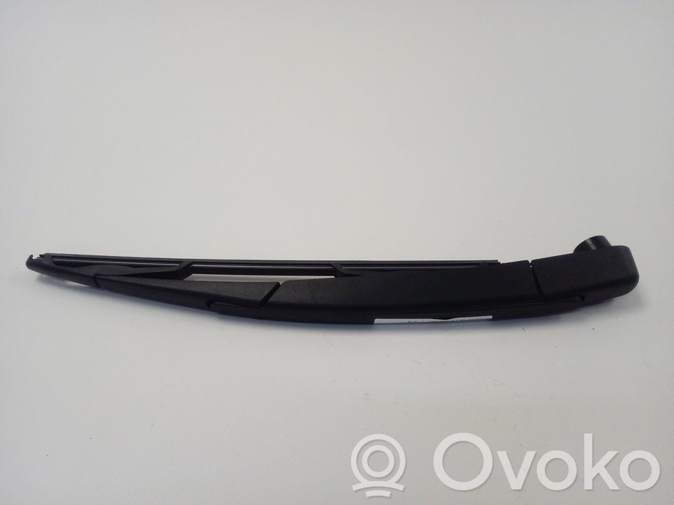 Hyundai i20 (BC3 BI3) Ramię wycieraczki szyby tylnej 