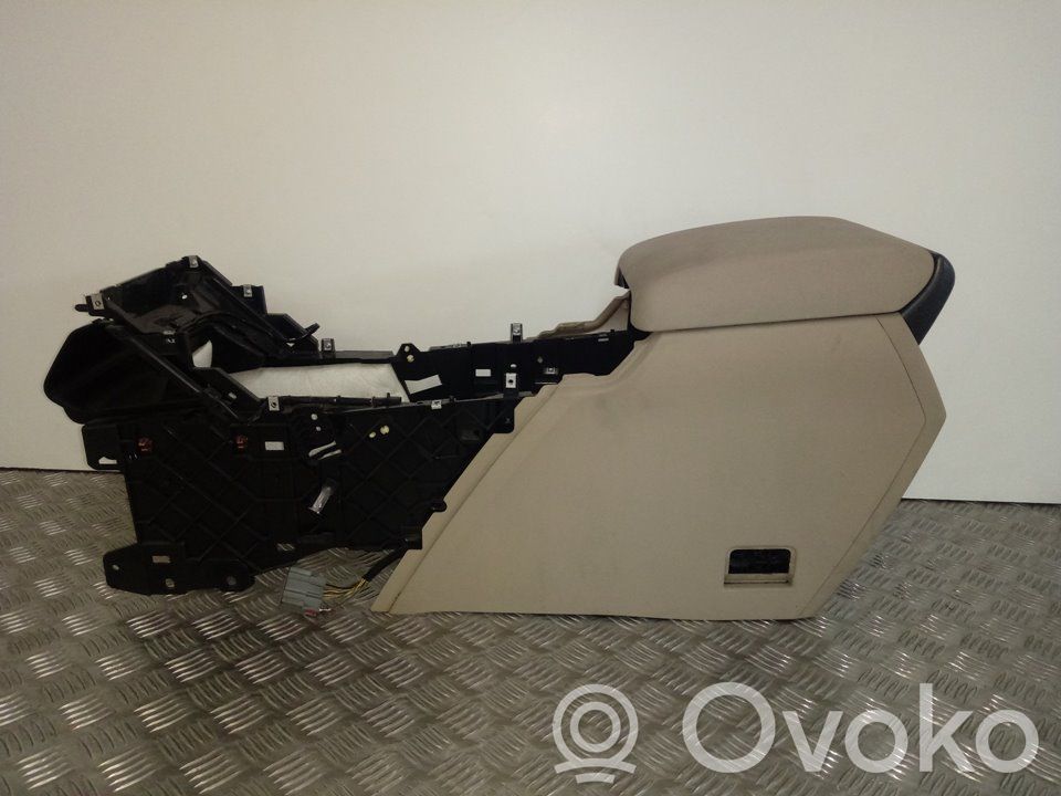 Land Rover Evoque I Podłokietnik tunelu środkowego 