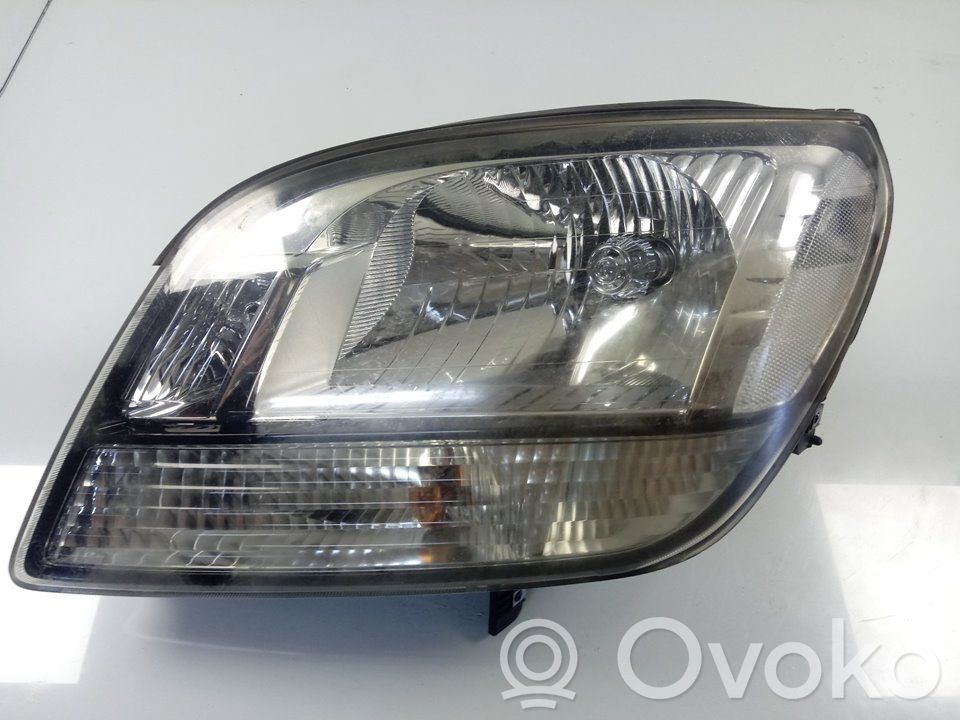 Lampa przednia