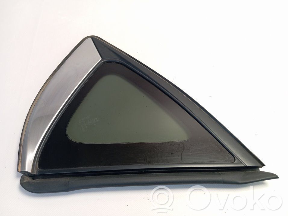 Vidrio lateral trasero