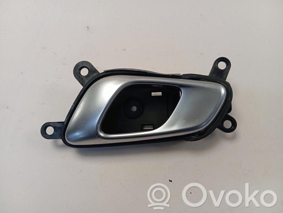 Manecilla interna puerta delantera   82613J7000