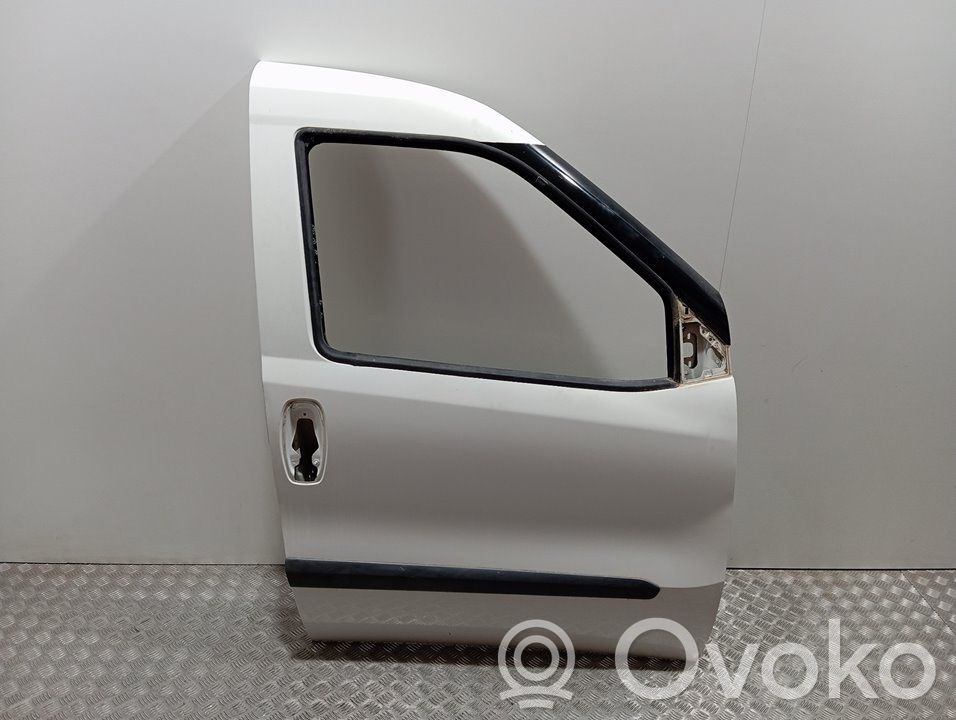 Opel Combo D Drzwi przednie 