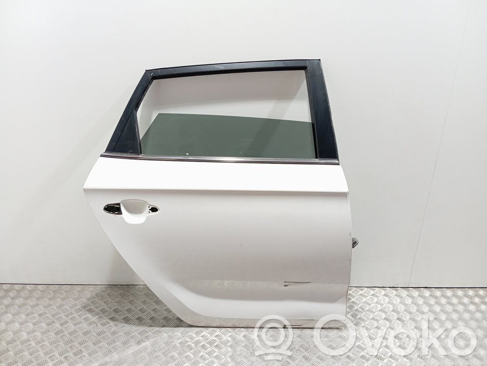 Puerta trasera   77004A4000
