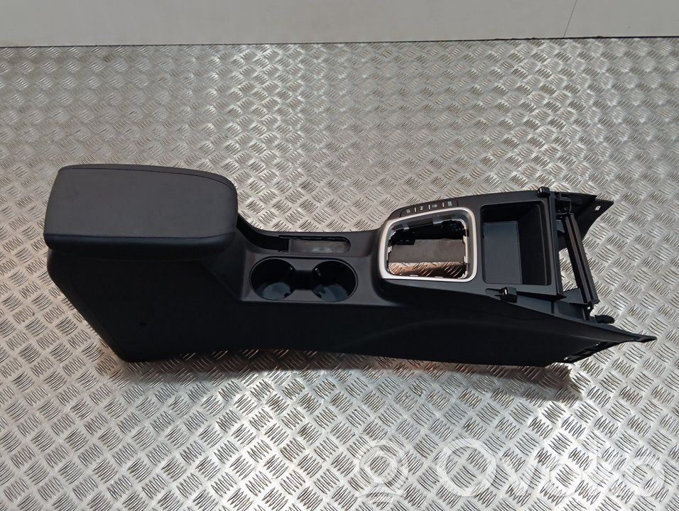 KIA Xceed Armrest 