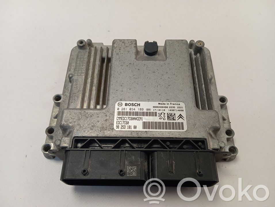 Unidad de control/módulo del motor   9825318180