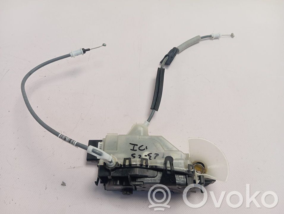 Opel Corsa F Zamek drzwi przednich 