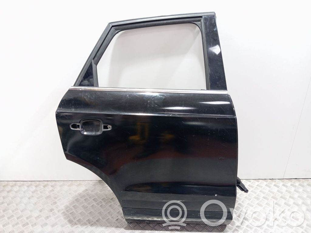 Puerta trasera   8U0833052