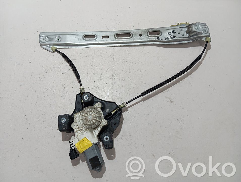 Front door electric window regulator   C08169