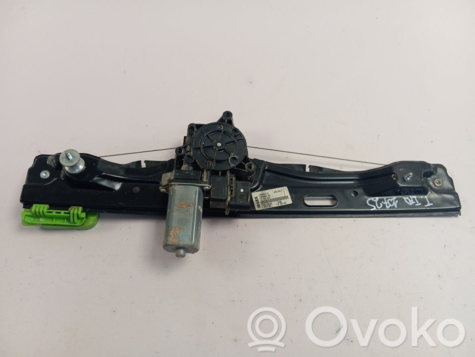 BMW 2 F46 Macara geam spate fără motor 