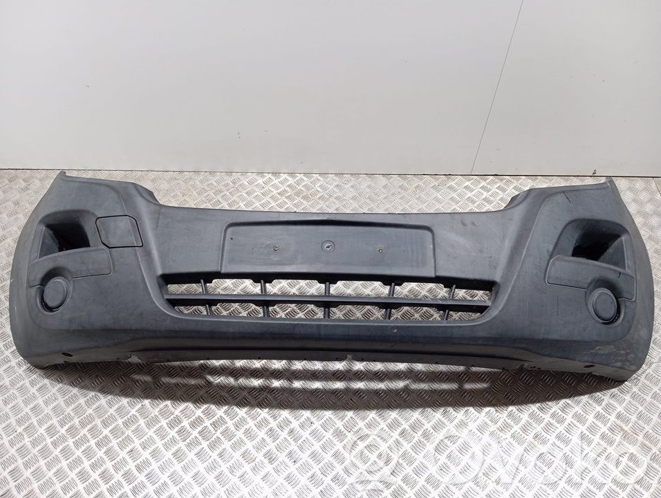 Opel Movano B Parachoques delantero 