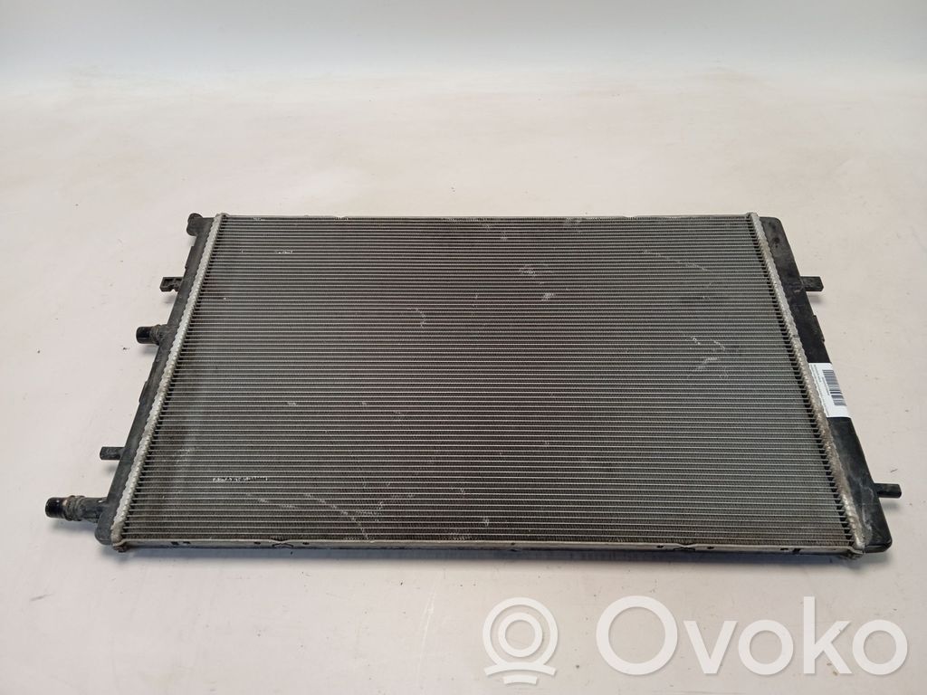 Nissan NV250 Radiator lichid răcire 