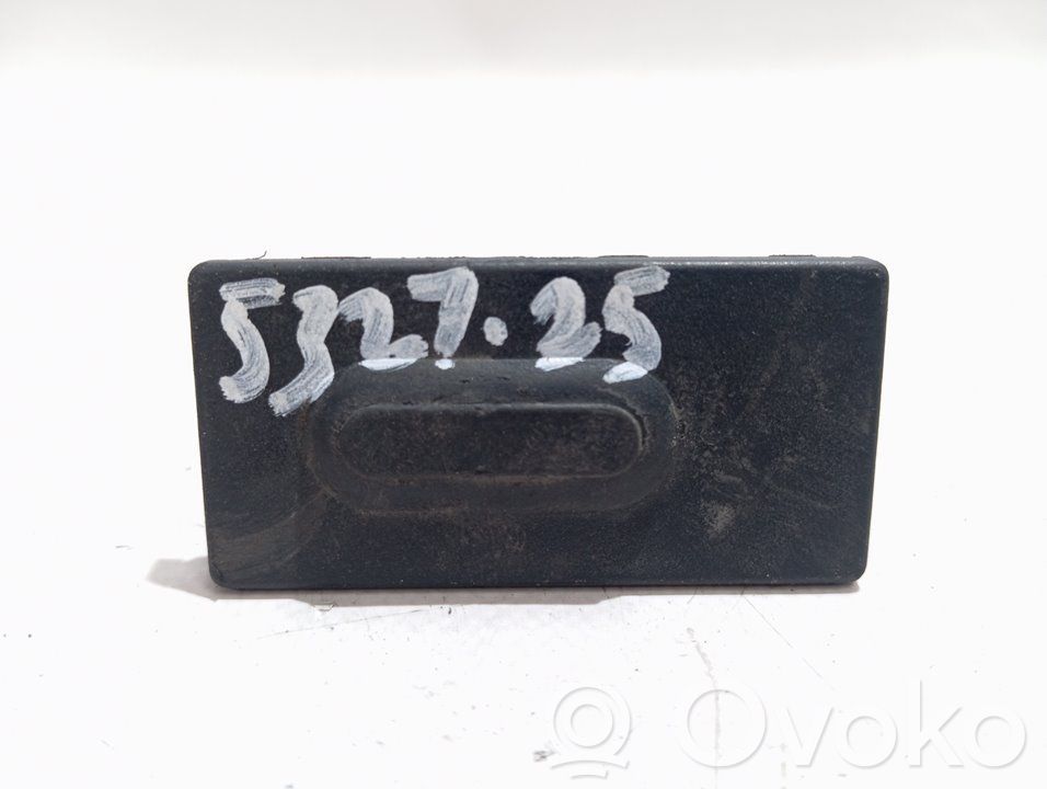Manecilla externa puerta trasera   BHN156800