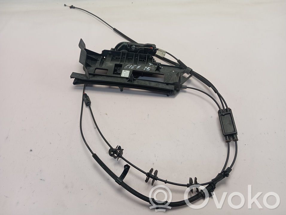 Ford Grand C-MAX Aizmugurē slēdzene 