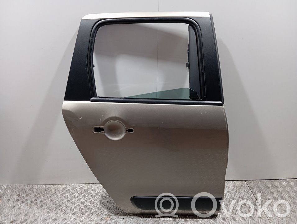 Puerta trasera   9008V6