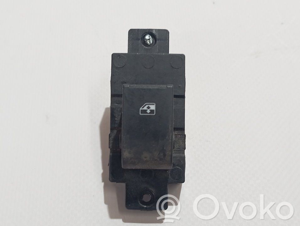 Electric window control switch   202005438