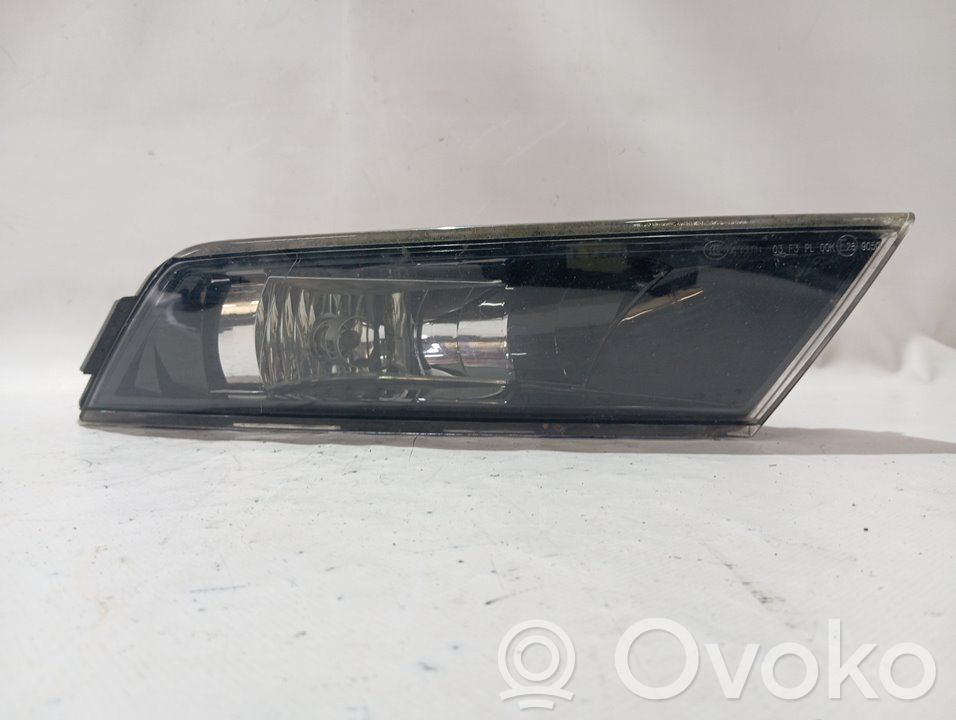 Etusumuvalo   3V0941700A,7086160199