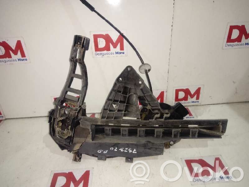 Cerradura de puerta delantera