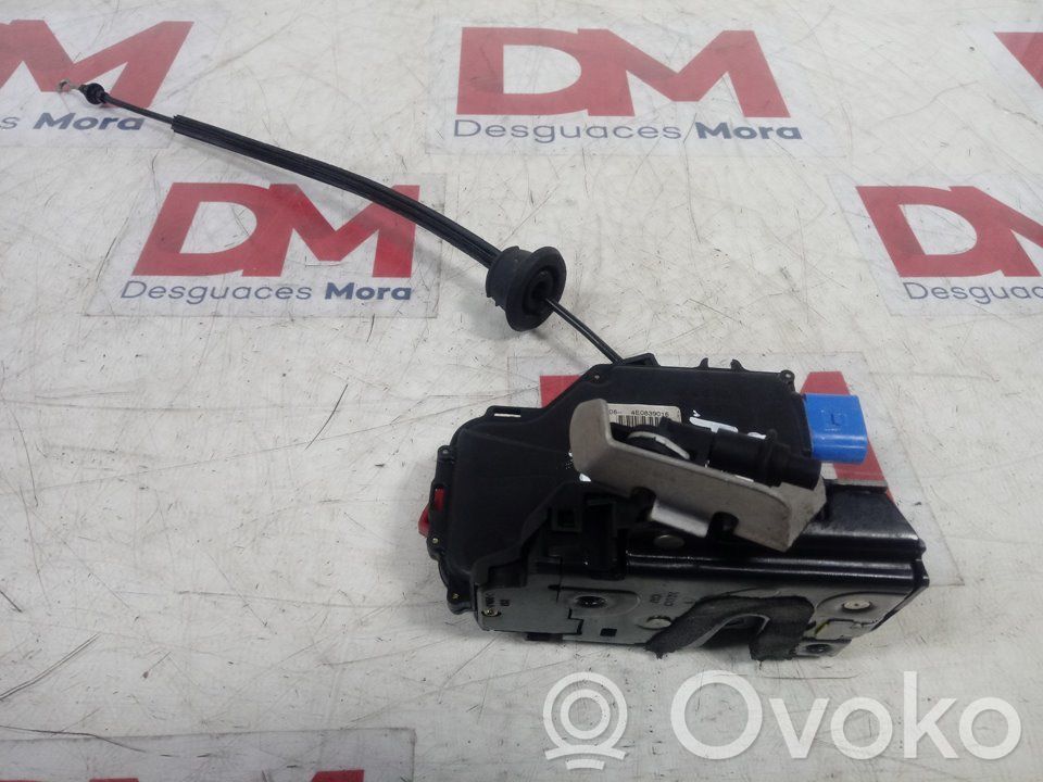 Cerradura de puerta trasera   4E0839016