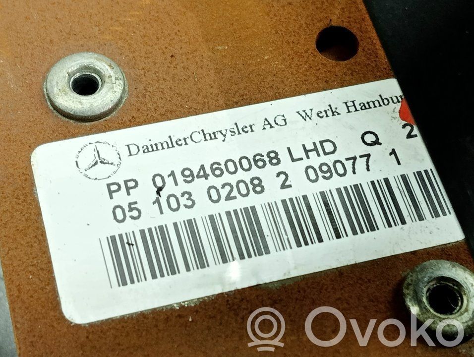 Steering wheel axle