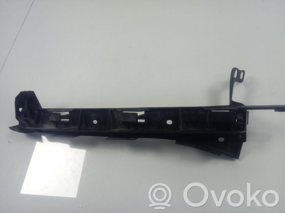 Soporte del parachoques delantero   7L5807183