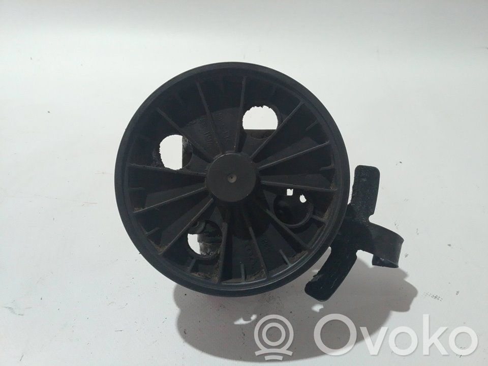 Power steering pump   8683376