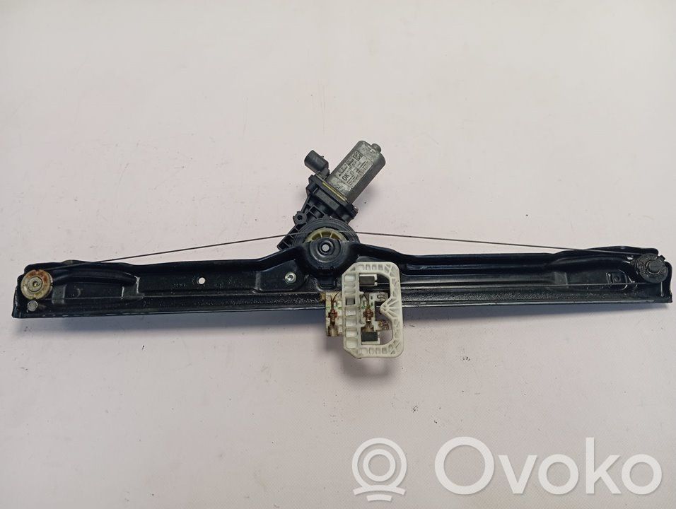 Iveco Daily 45 - 49.10 Alzacristalli manuale della portiera anteriore 