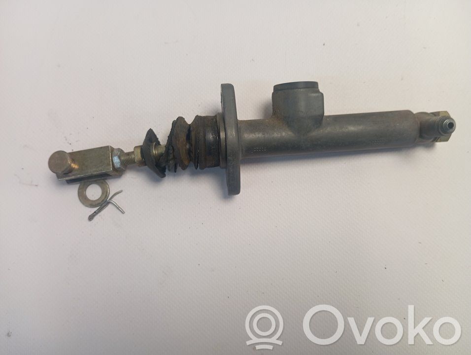 Nissan Atleon Clutch pedal 