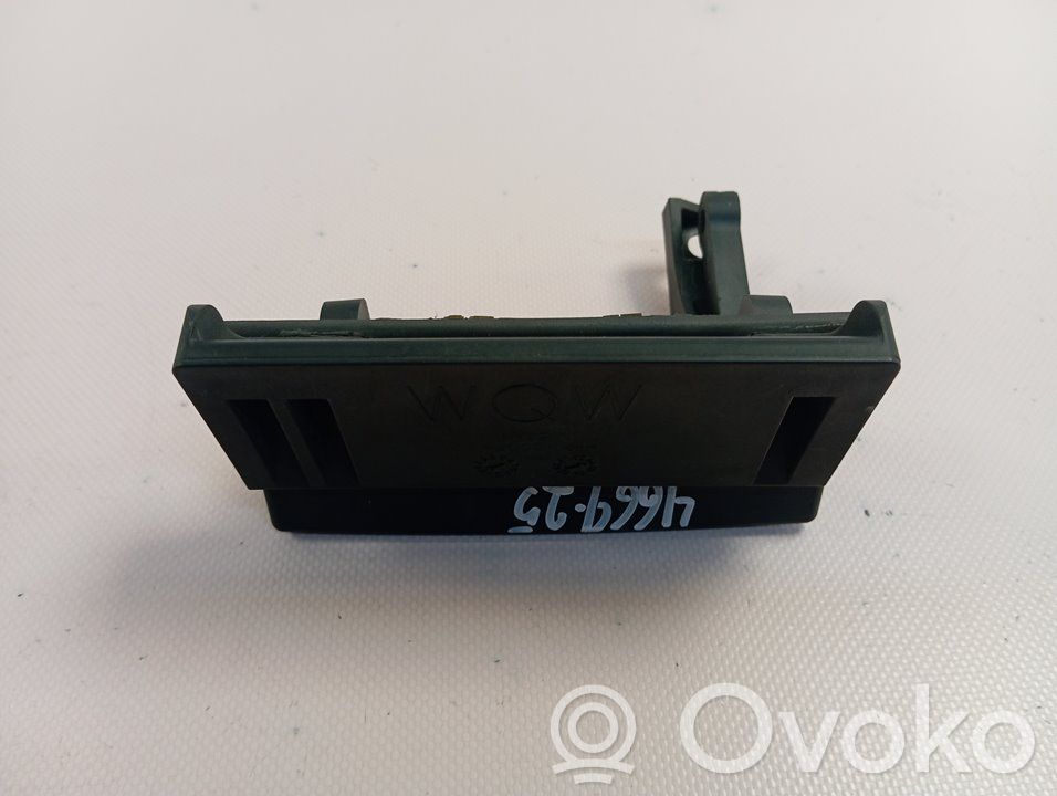 Nissan Pathfinder R51 Manecilla externa puerta trasera 