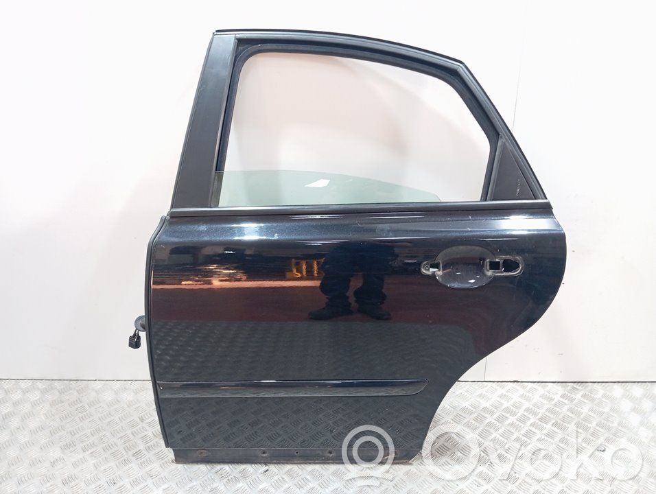 Volvo S40 Takaovi 