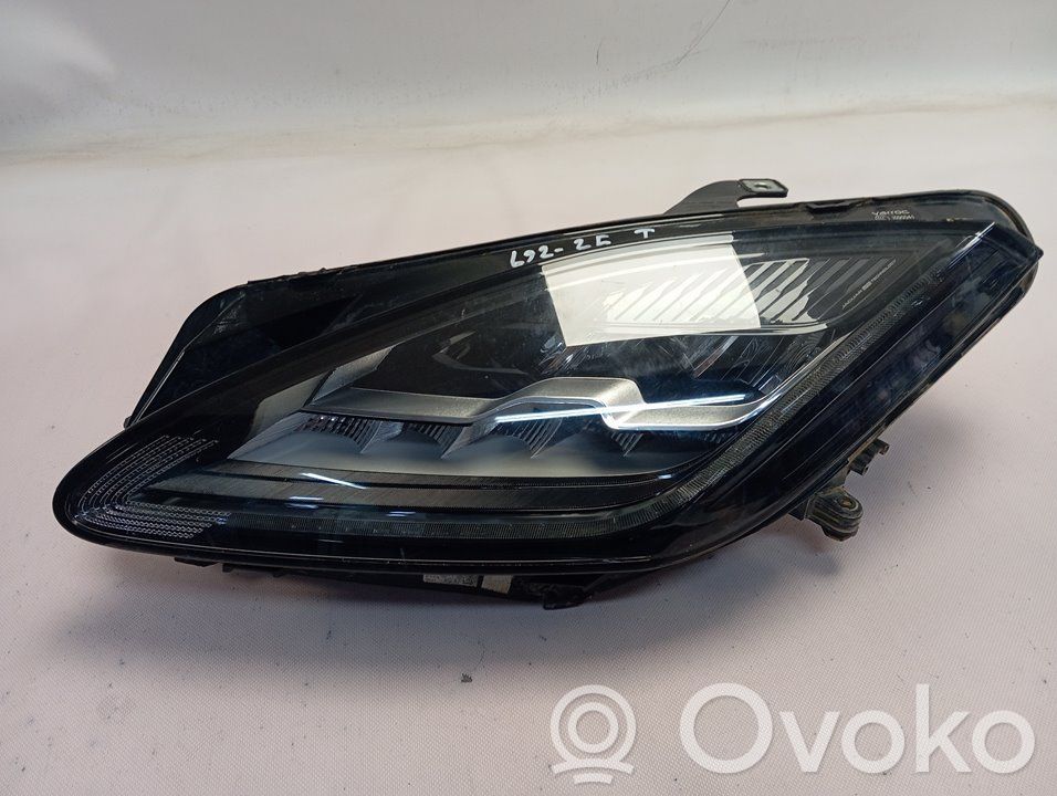 Jaguar E-Pace Headlight/headlamp 
