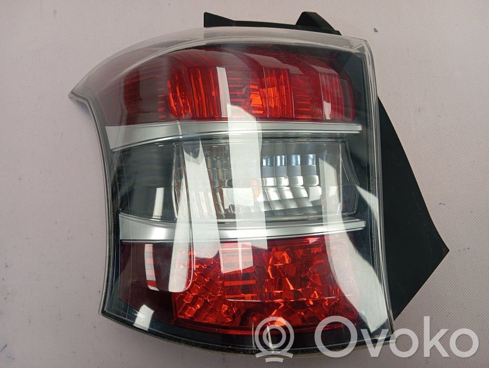 Toyota iQ Lampa tylna 