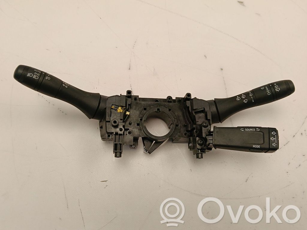 Renault Clio IV Interruptor de control del panel de luces 