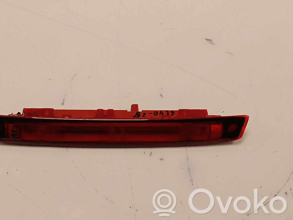 Ford B-MAX Kolmas/lisäjarruvalo 