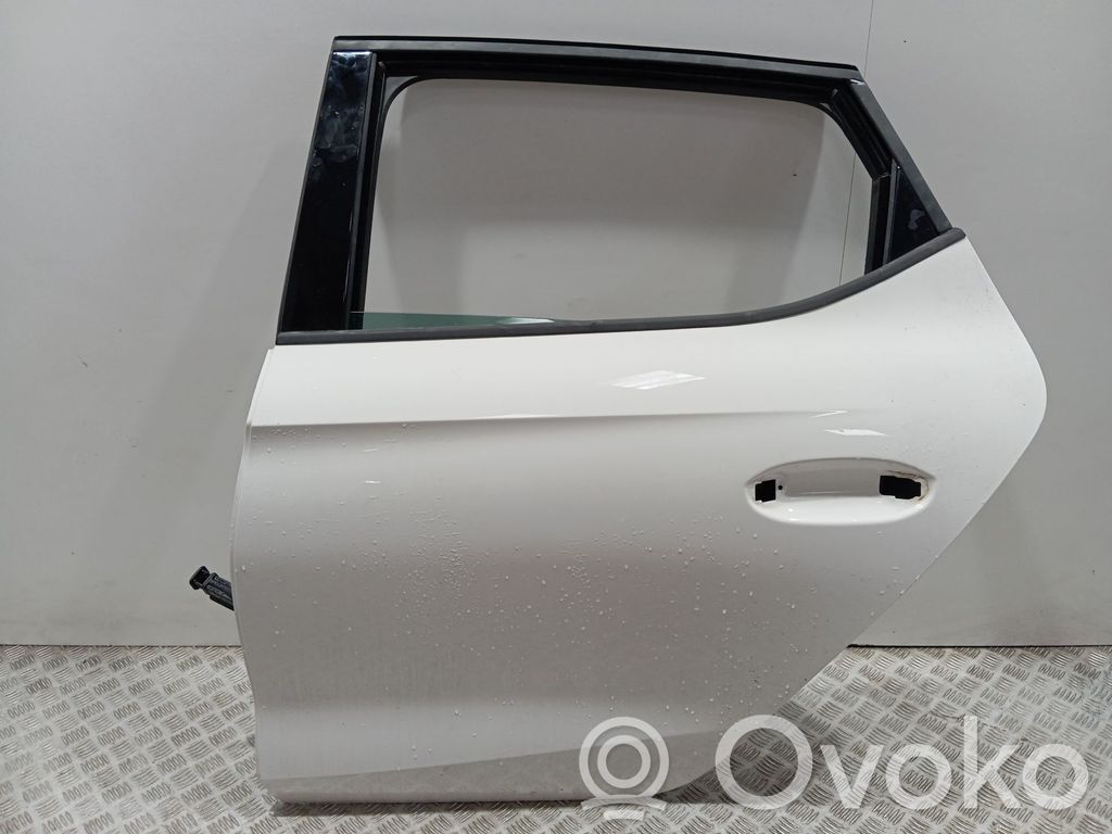 Puerta trasera   5FA833051B,5FA833051C