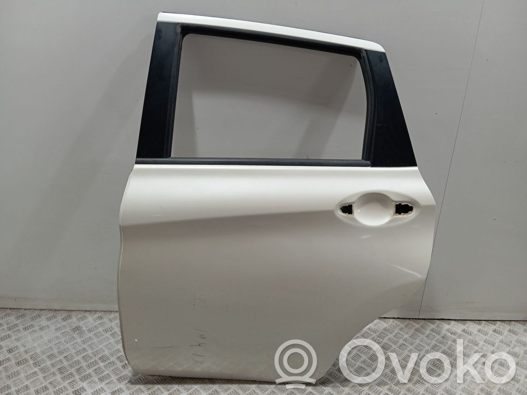 Nissan Note (E12) Galinės durys 