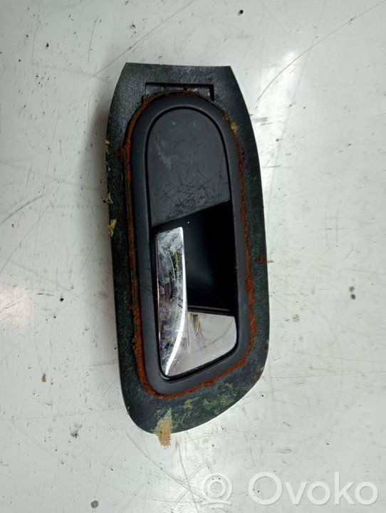 Manecilla interna puerta trasera