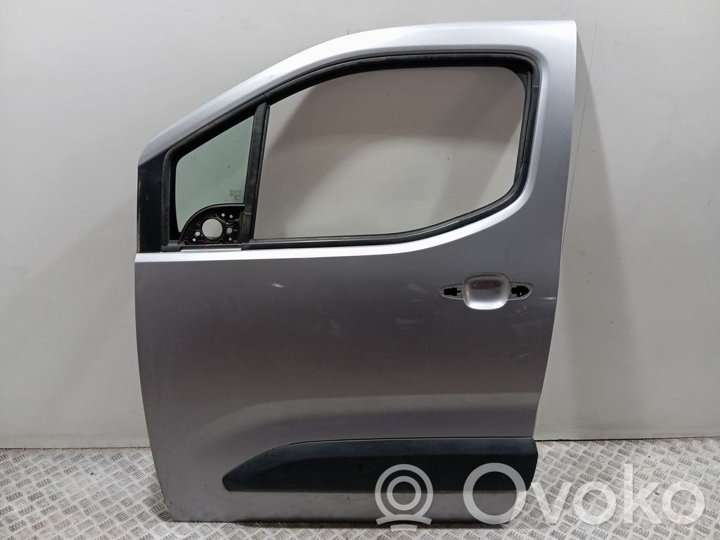 Opel Combo E Puerta delantera 