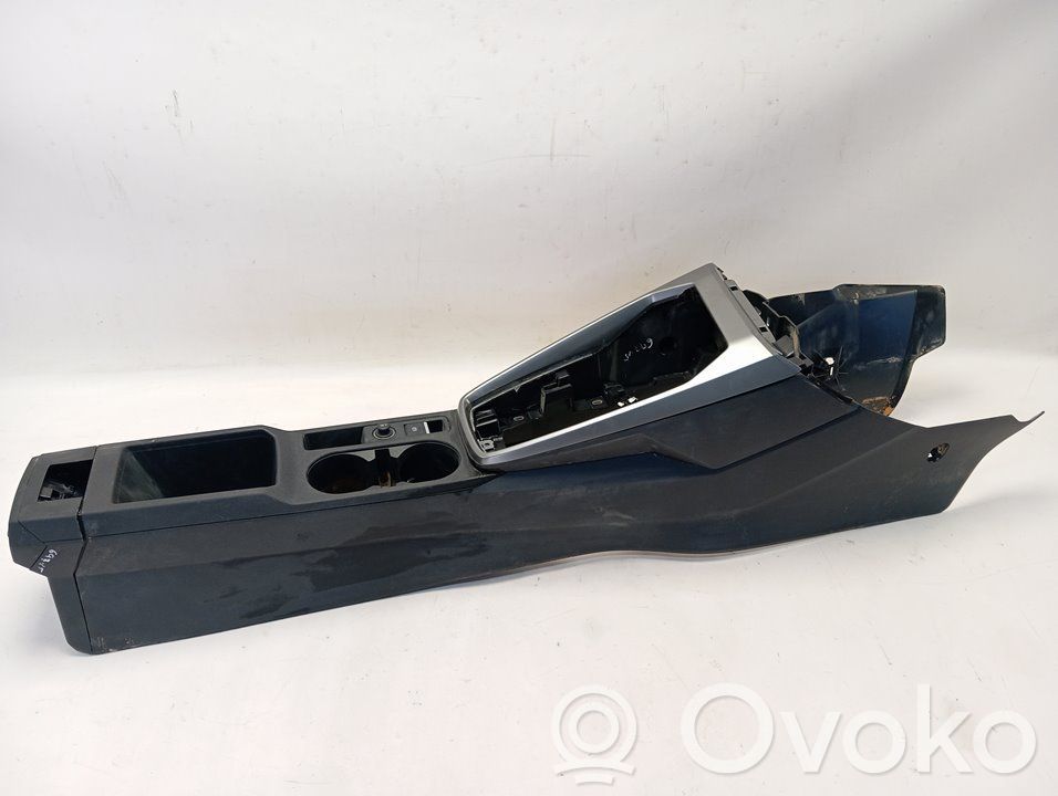 Audi A3 8Y Consola central 