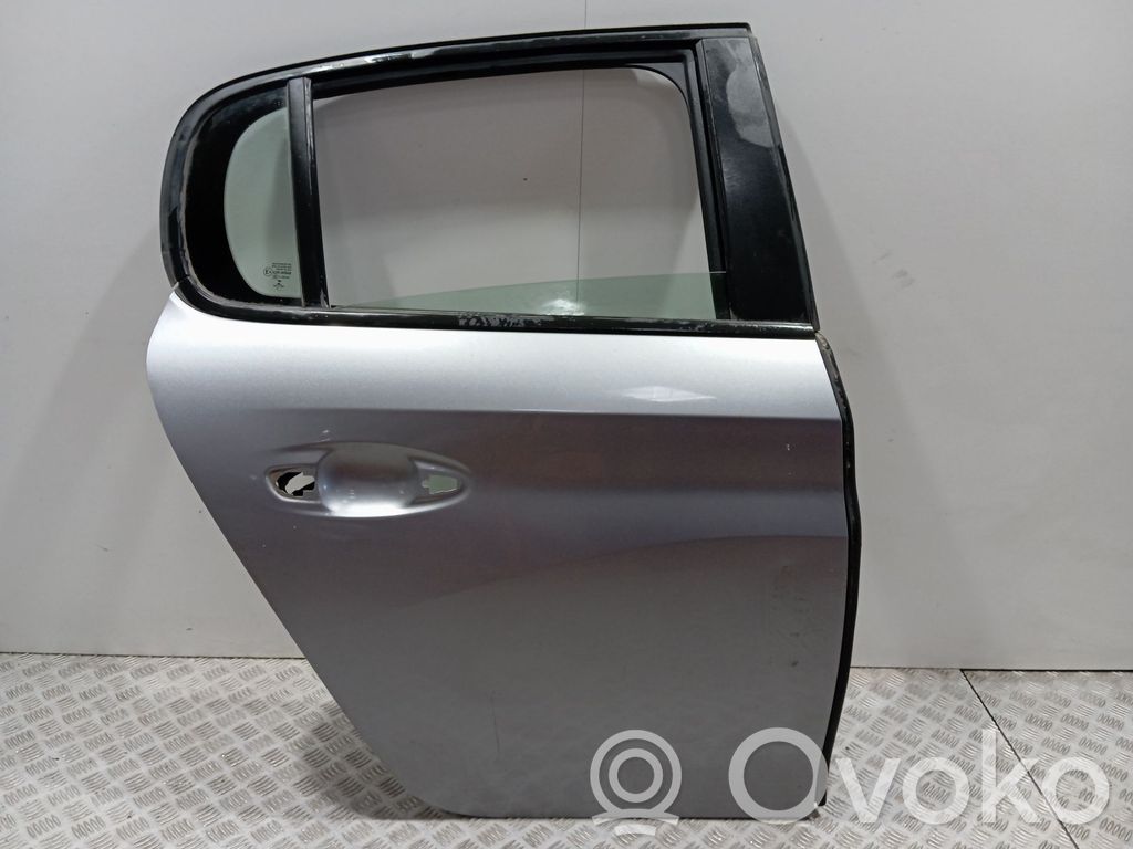 Puerta trasera   9827578080