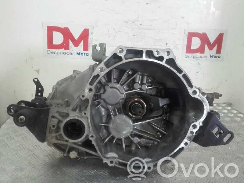 Toyota Verso Cutie viteze manuală cu 5 trepte